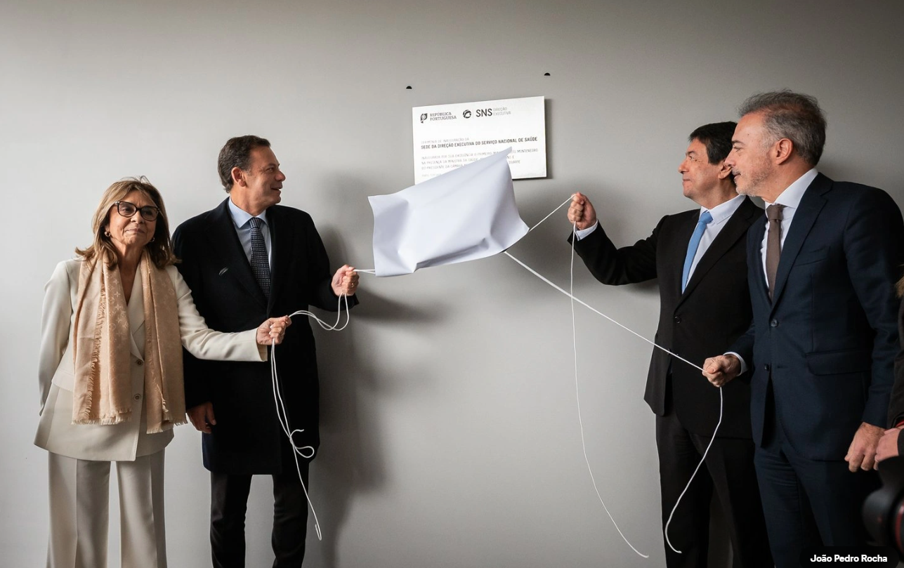 Conselho de Administração da Entidade Reguladora da Saúde (ERS) esteve presente na inauguração da sede da Direção Executiva do Serviço Nacional de Saúde (DE‑SNS)