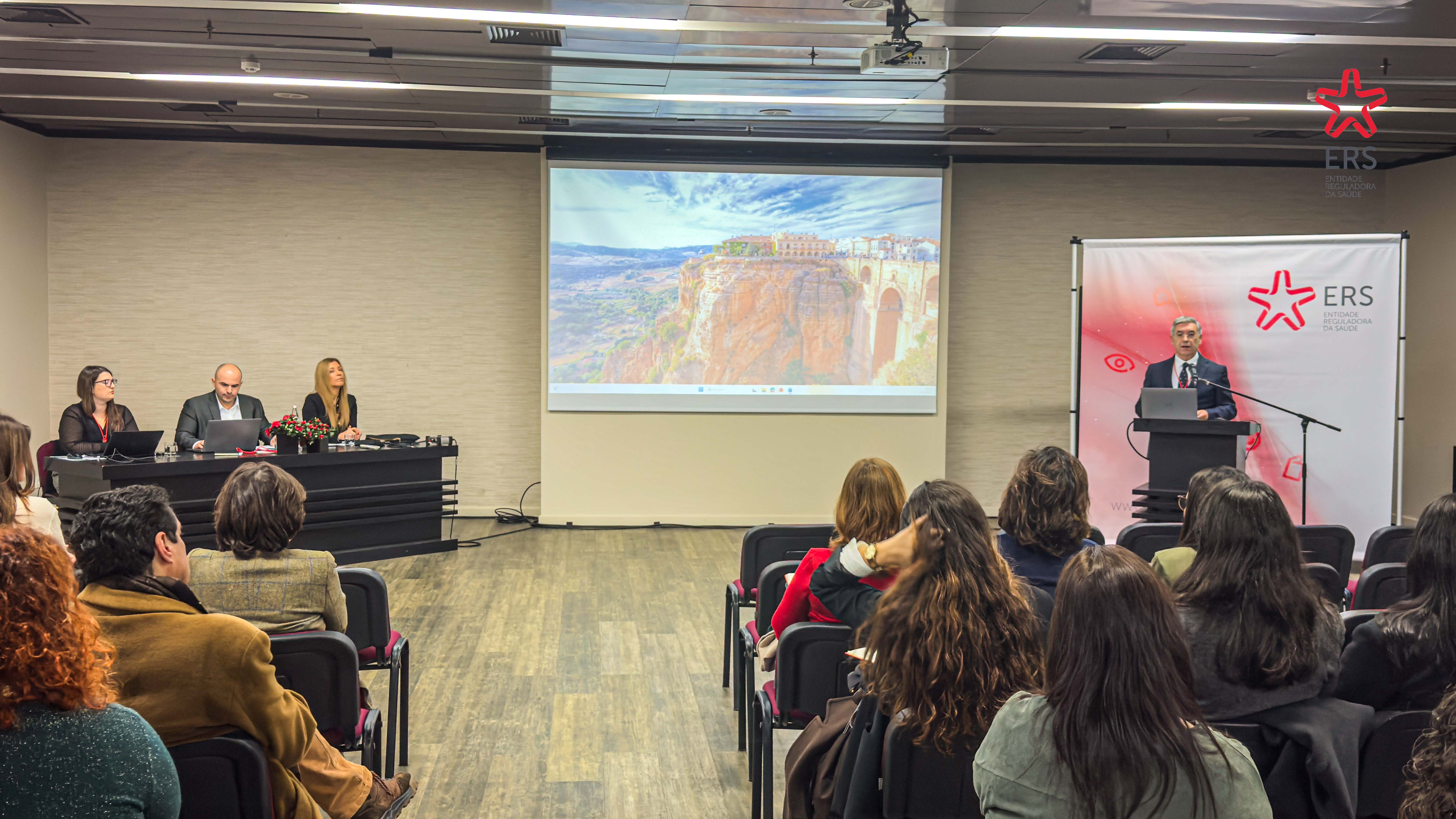 ERS assinala Dia Internacional dos Direitos Humanos com seminário sobre literacia em direitos dos utentes